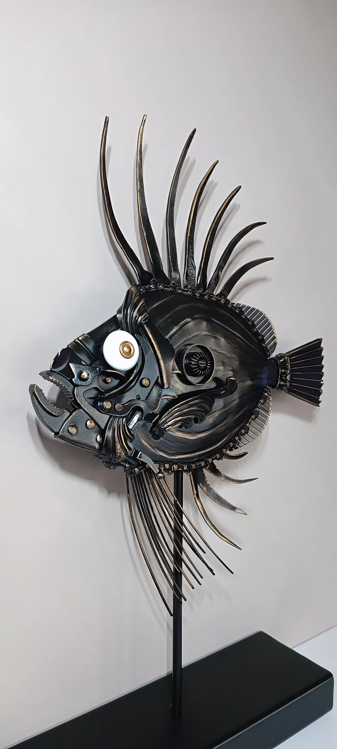 John Dory metal art fish sculpture - Image 2